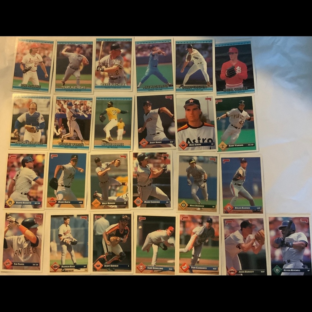 Bundle of Baseball Cards Lot 384